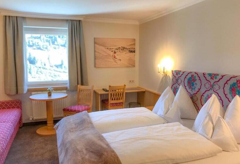 디럭스 룸, Andi S Ski