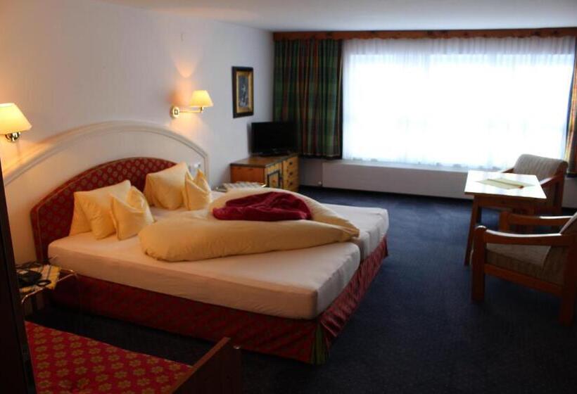 디럭스 패밀리 룸, Andi S Ski