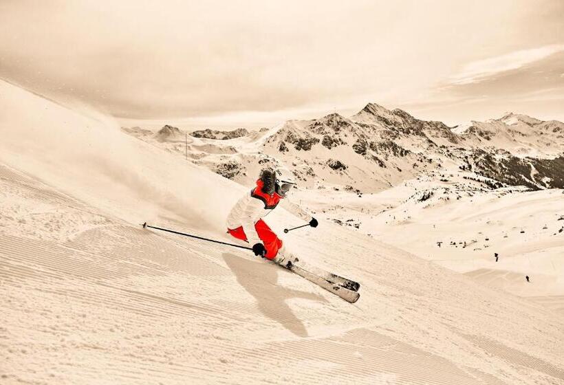 غرفة قياسية فردية, Andi S Ski