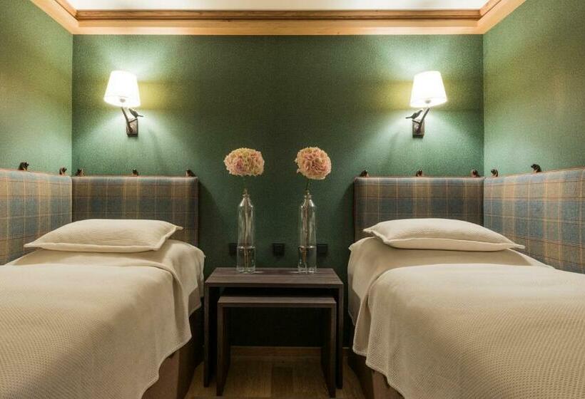 جناح عائلي, Der Unterschwarzachhof