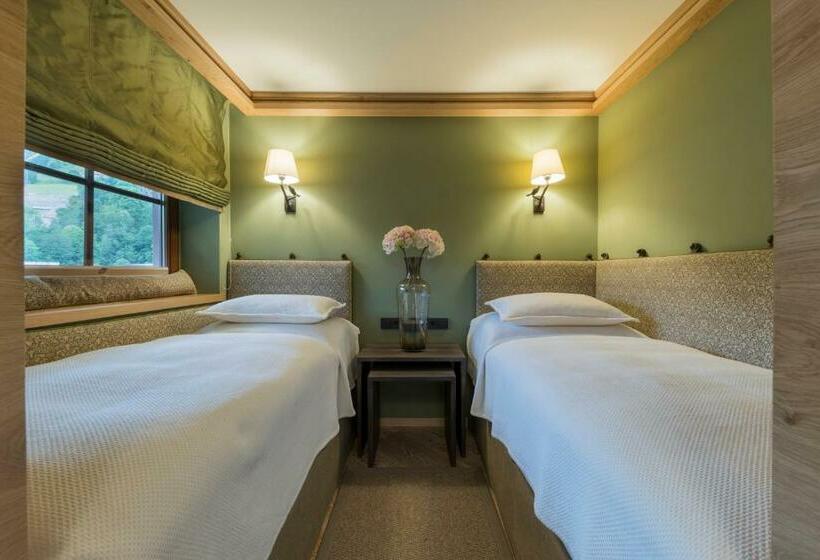 جناح عائلي, Der Unterschwarzachhof