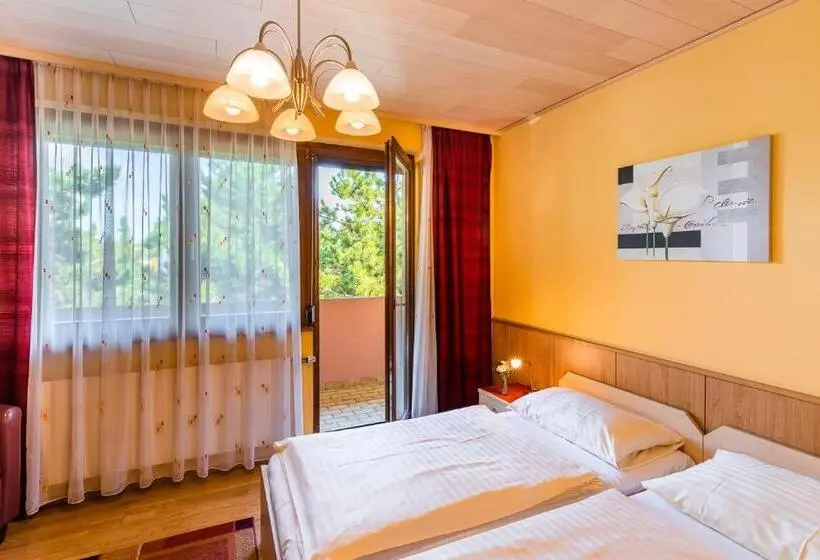 Comfort room with balcony, Garni Steinfeld