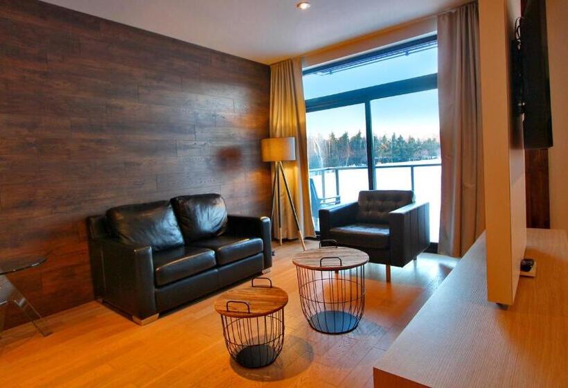 景色の見えるスイートルーム, La Cache A Maxime