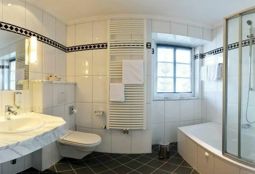 Standard-huone, Post