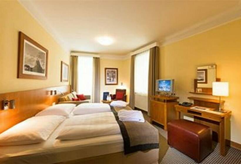 חדר סטנדרט, Post