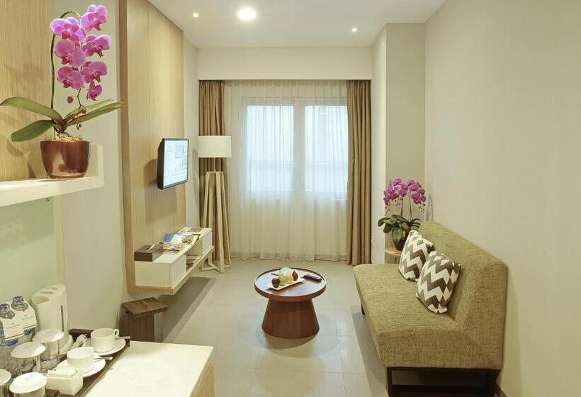 Семейный Номер, Santika Mega City  Bekasi
