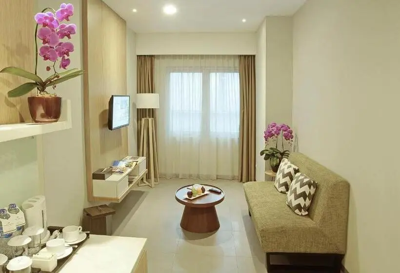 Perhehuone, Santika Mega City Bekasi