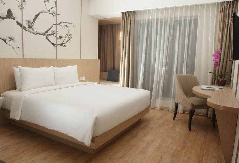 Номер Deluxe, Santika Mega City Bekasi