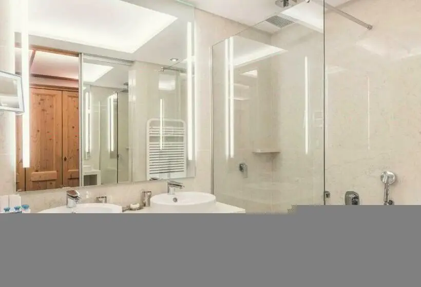 コンフォートルーム, Schlosshotel Ischgl 5 Sterne Superior
