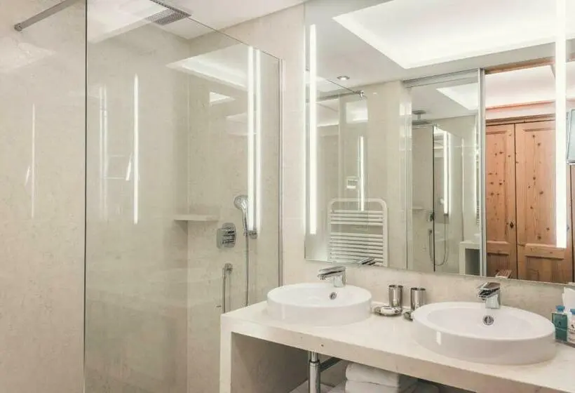 コンフォートルーム, Schlosshotel Ischgl 5 Sterne Superior