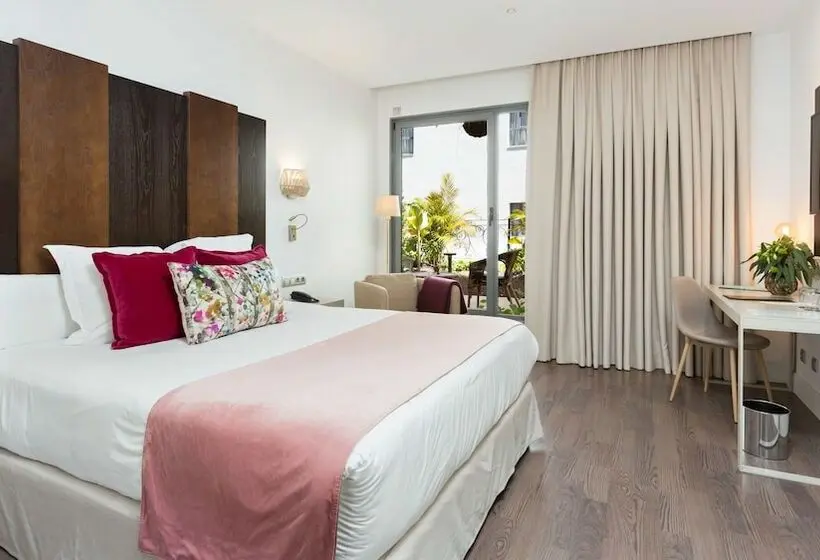 اتاق لوکس با تراس, La Laguna Gran Hotel