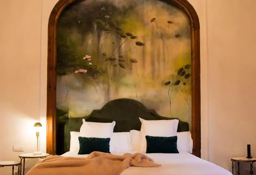 سوئیت رویال, La Laguna Gran Hotel