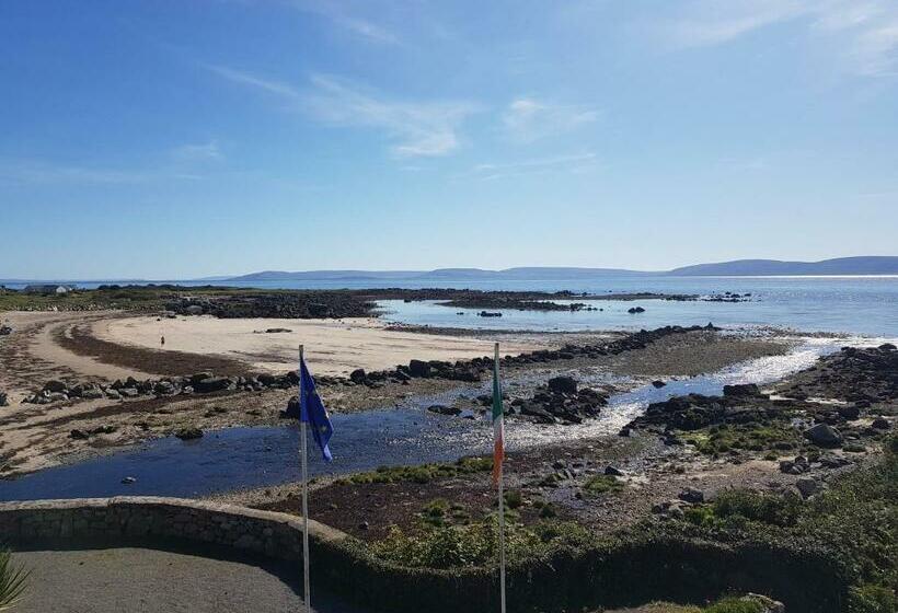 غرفة عائلية مطلّة علي البحر, Padraicins B&b