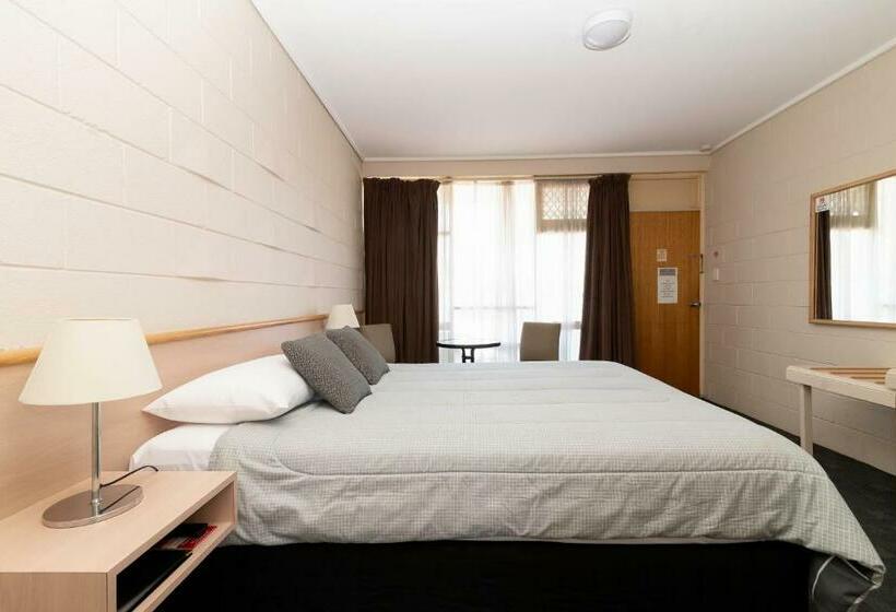 スタンダードルーム, The Prince Mark Motel