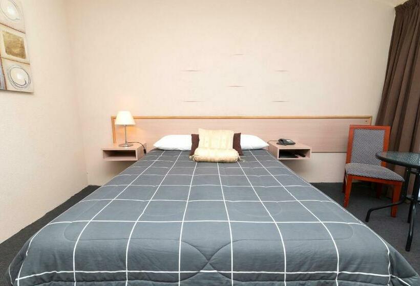 スタンダードルーム, The Prince Mark Motel