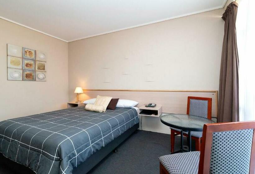 スタンダードルーム, The Prince Mark Motel