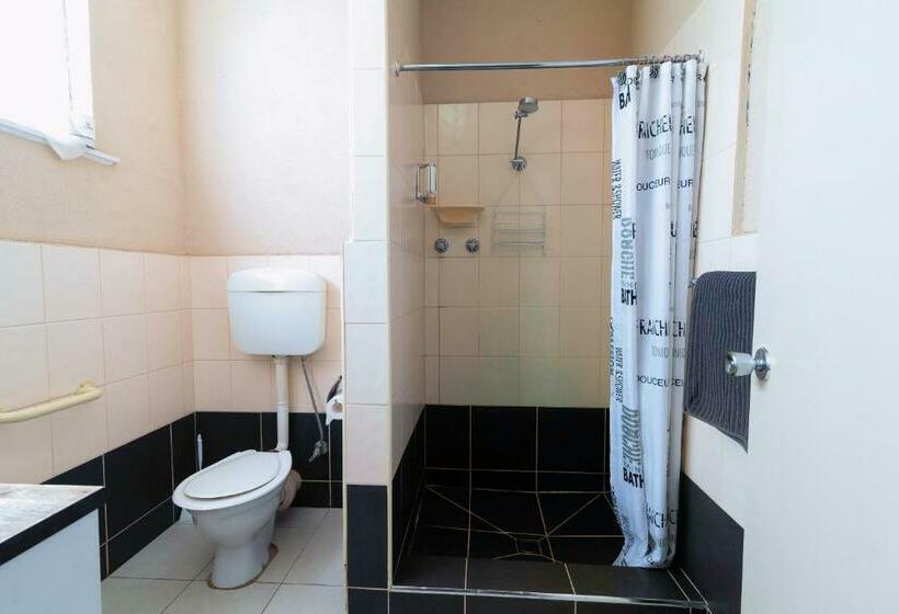 スタンダードルーム, The Prince Mark Motel