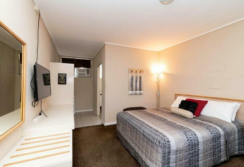 スタンダードルーム, The Prince Mark Motel