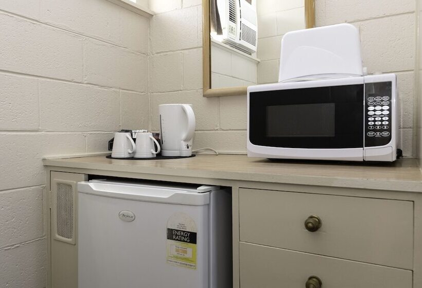 ファミリールーム, The Prince Mark Motel