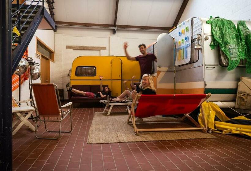 Quarto Basic, Treck Hostel