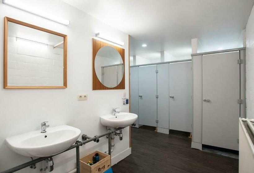 기본룸, Treck Hostel