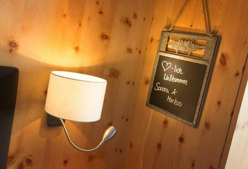 اتاق استاندارد با بالکن, Wohlfühlhotel Hubertushof