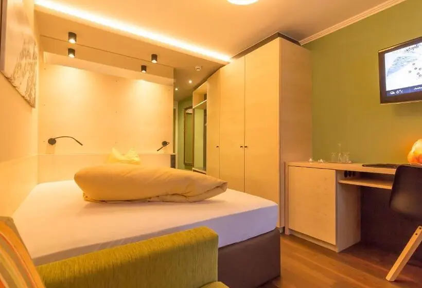 اتاق استاندارد یک تخته با بالکن, Wohlfühlhotel Hubertushof