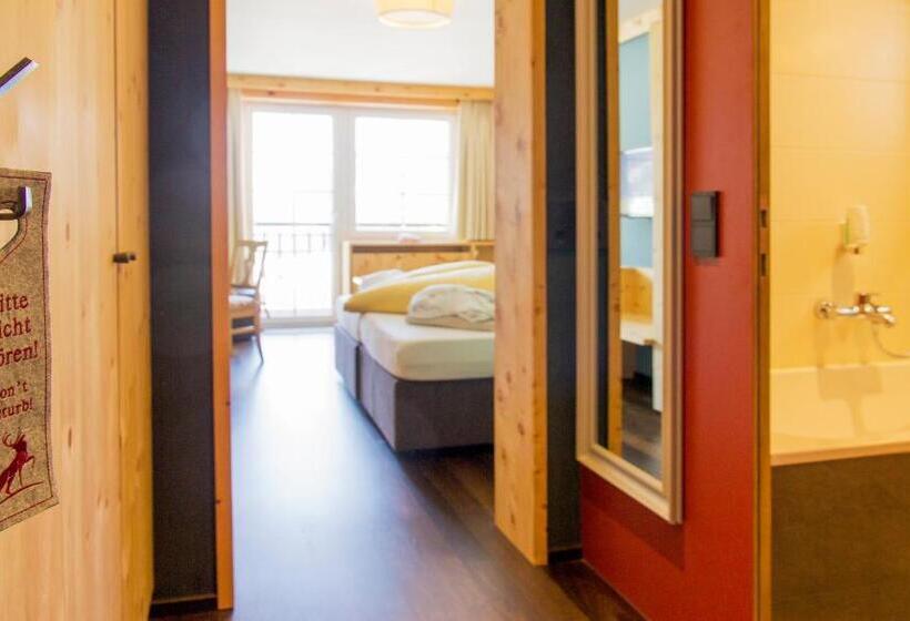 חדר דלוקס עם מרפסת, Wohlfühlhotel Hubertushof