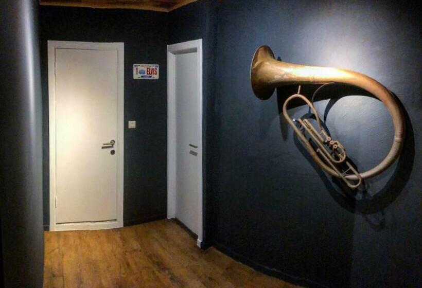 スタンダードトリプルルーム, B&b Music City