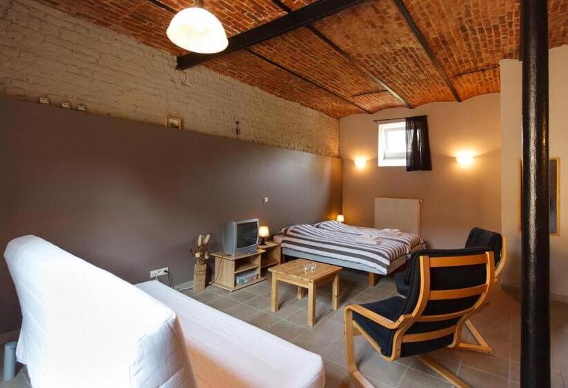 חדר משפחתי, B&b 't Maanhof