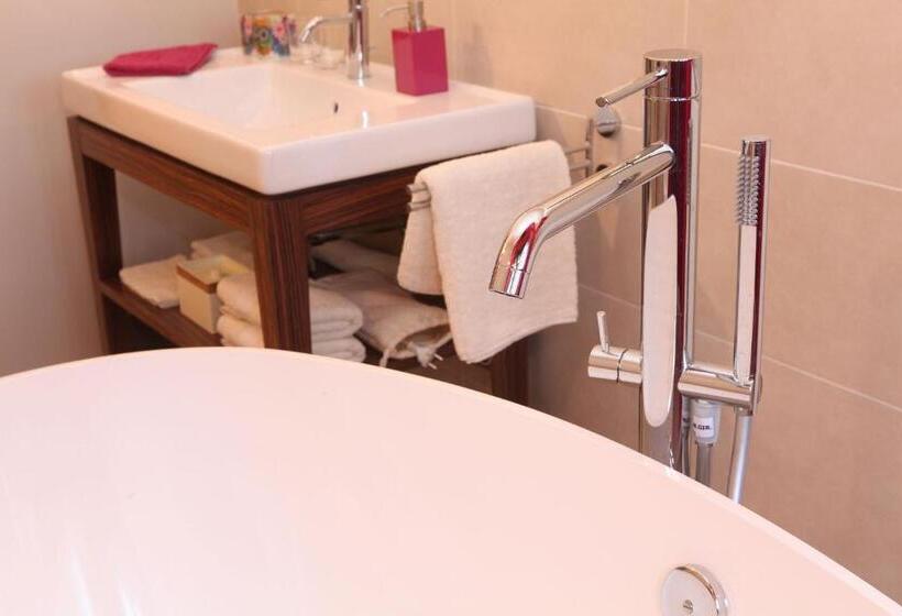 スタンダード４人部屋, B&b Villa Emma