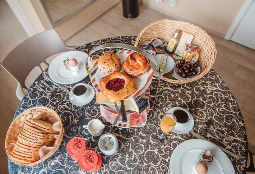 スタンダードルーム, Villa De Keyser