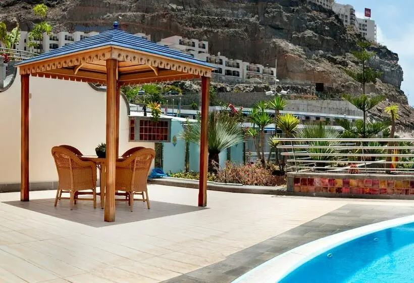 سوئیت دلوکس 2 خوابه, Holiday Club Playa Amadores