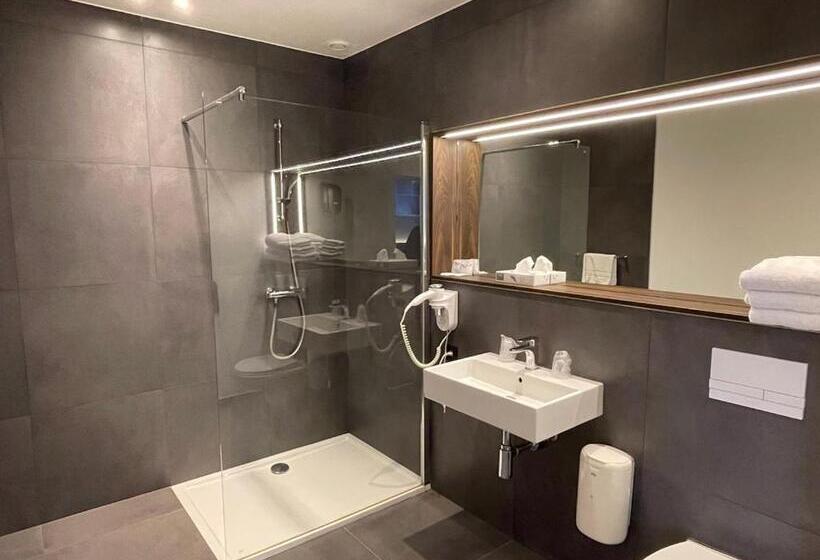 Standard Triple Room, Elisabeth
