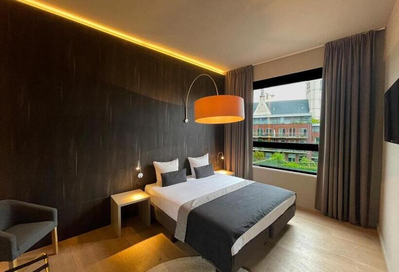 סוויטה, Elisabeth