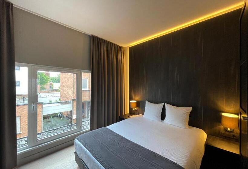 חדר סטודיו סטנדרד, Elisabeth