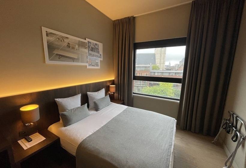 Standard Room with Views, Elisabeth