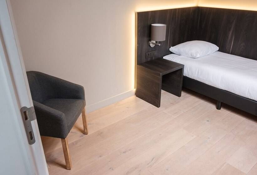 Standard Triple Room, Elisabeth