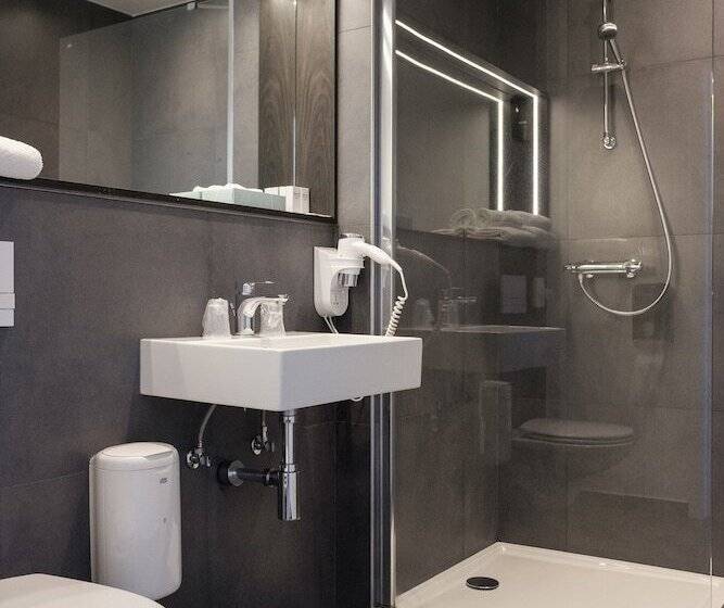 חדר קומפורט, Elisabeth