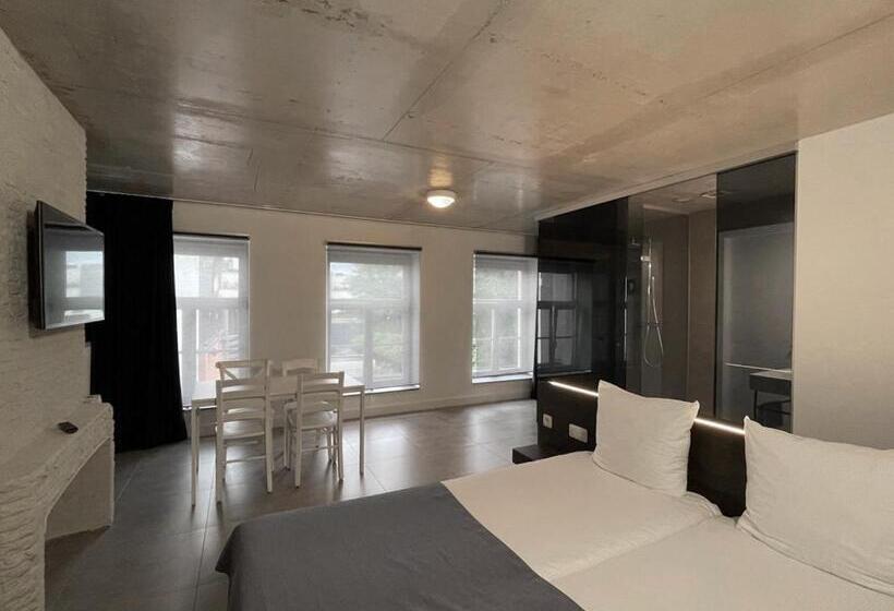 חדר סטודיו סטנדרד, Elisabeth