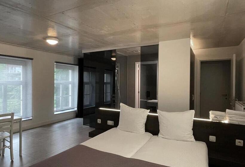 חדר סטודיו סטנדרד, Elisabeth