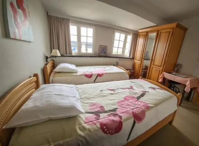 Economy-huone, La Chaumiere
