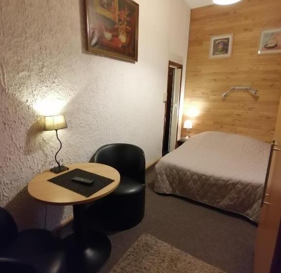 Номер Economy, Le Liège