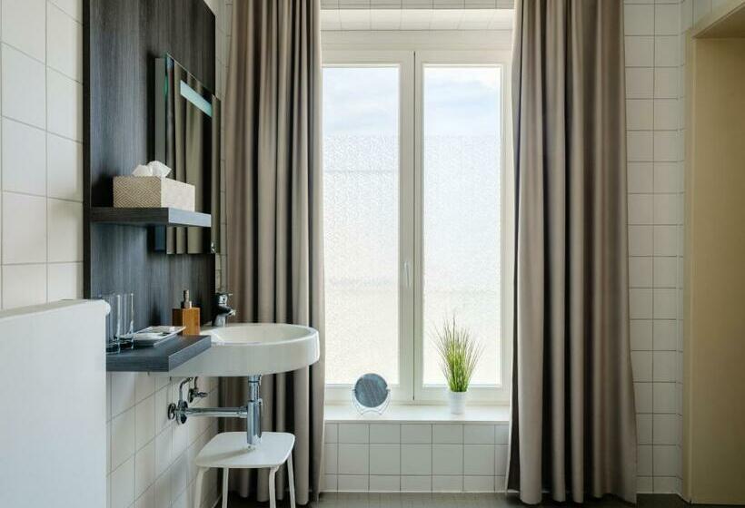 标准间, L'o De Vie