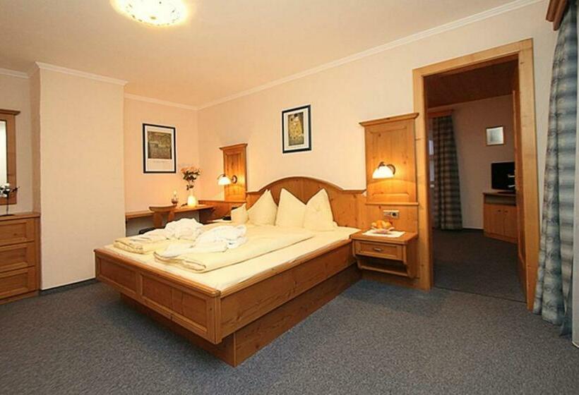 带1个卧室的带阳台的公寓, Madlgut