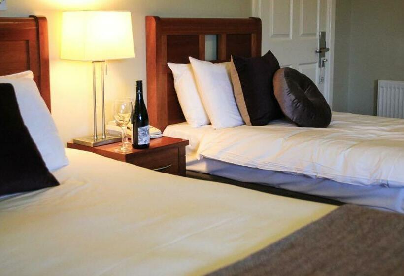 חדר סטנדרט, Mcgrory S