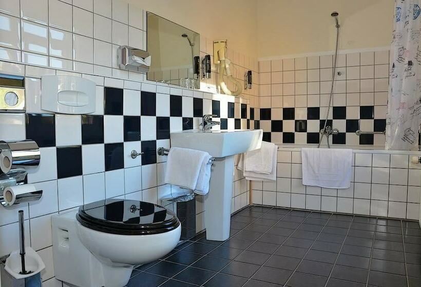 スタンダードトリプルルーム, Restaurant Kanne & Kruike