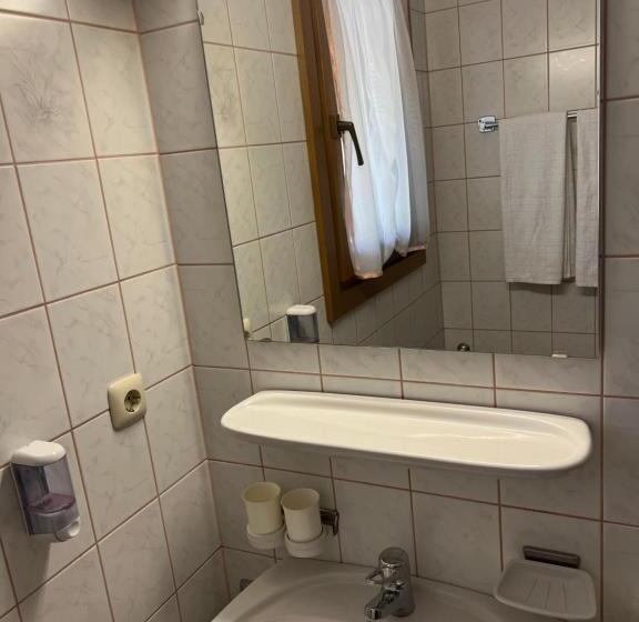 스탠다드 싱글 룸, Weisses Rössl Am See