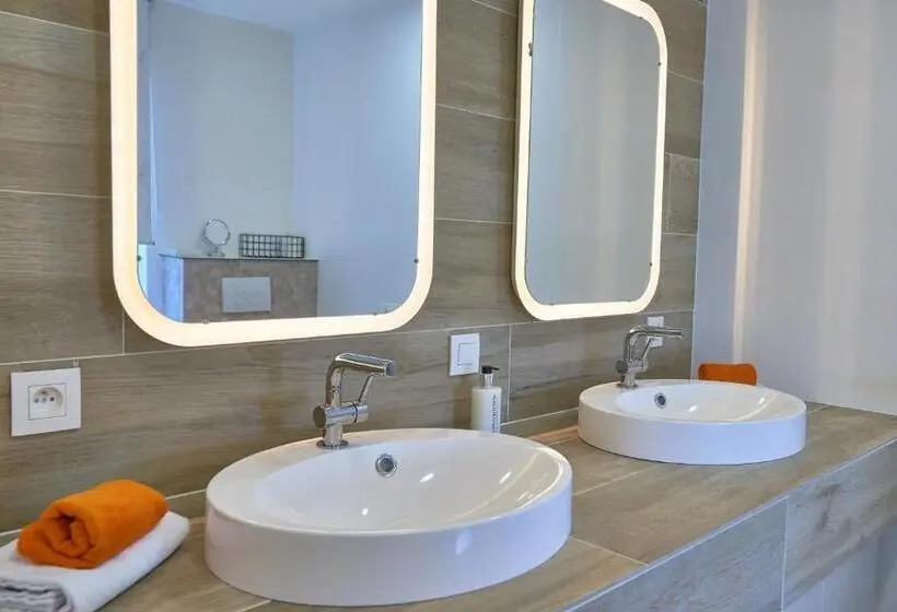 Sviitti Parveke, B&b De Joker