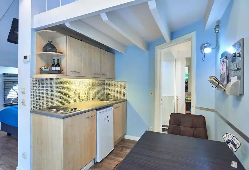 Standard Kolmen Hengen Huone, B&b De Joker